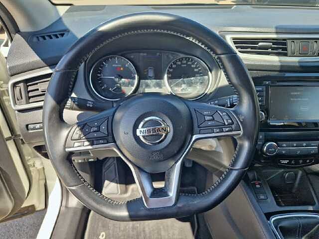 Nissan Qashqai berlina con port&oacute;n 1.5 DCI ACENTA 85KW 115 5P