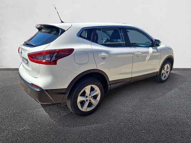 Nissan Qashqai berlina con port&oacute;n 1.5 DCI ACENTA 85KW 115 5P