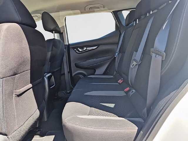Nissan Qashqai berlina con port&oacute;n 1.5 DCI ACENTA 85KW 115 5P