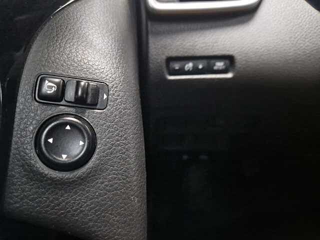 Nissan Qashqai berlina con port&oacute;n 1.3 DIG-T N-CONNECTA 103KW 140 5P