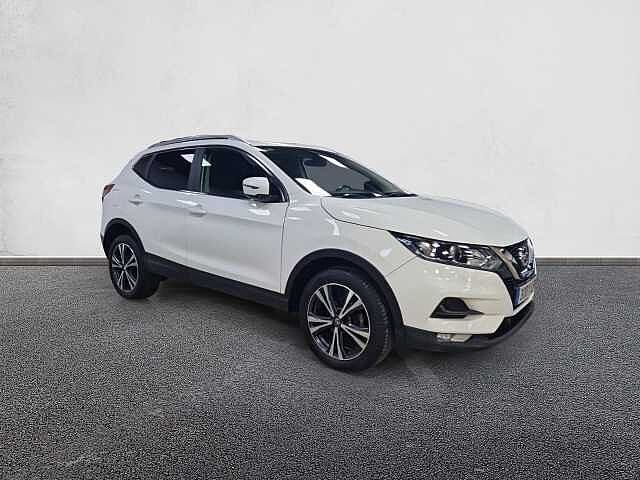 Nissan Qashqai berlina con port&oacute;n 1.3 DIG-T N-CONNECTA 103KW 140 5P