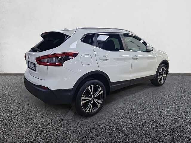 Nissan Qashqai berlina con port&oacute;n 1.3 DIG-T N-CONNECTA 103KW 140 5P