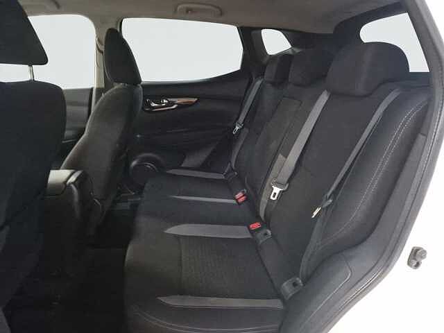 Nissan Qashqai berlina con port&oacute;n 1.3 DIG-T N-CONNECTA 103KW 140 5P