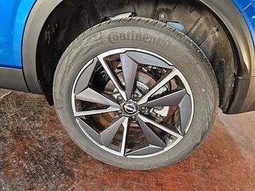 Nissan Qashqai todoterreno 1.3 DIG-T MHEV 103KW TEKNA 140 5P Magnetic Blue + Midnight Black