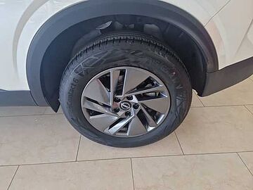 Nissan Qashqai TODOTERRENO 1.3 DIG-T MHEV ACENTA AUTOMATICO 158CV 5P Lunar White