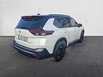 Nissan X-trail todoterreno 1.5 HEV E-4ORCE 213 ADVENTURE 213 5P Kori White + Black