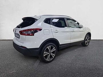 Nissan Qashqai berlina con portón 1.3 DIG-T N-CONNECTA 103KW 140 5P Blanco