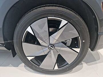 Nissan Ariya TODOTERRENO BEV 91KWH EVOLVE 22KW CHAR 242CV 5P Kori White